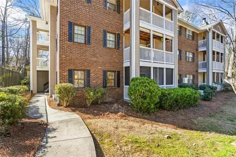 706 Barrington Hills Dr, Atlanta, GA 30350