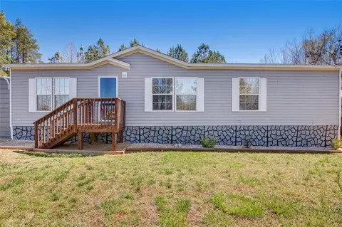 477 Arthur Seabolt Rd, Cleveland, GA 30528
