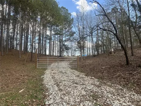 86 Green Loop, Adairsville, GA 30103