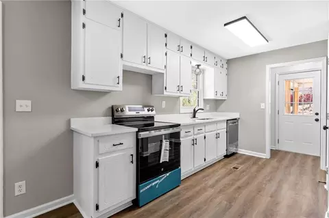 Kitchen - 2963 Fork Rd, Gainesville, GA 30506 photo 1 of 1