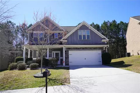 667 Rockingham Dr, Lithia Springs, GA 30122