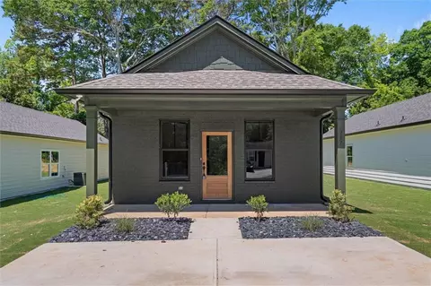 137 Bowen St, Carrollton, GA 30117