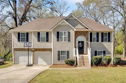 8471 Duncan St, Douglasville, GA 30134