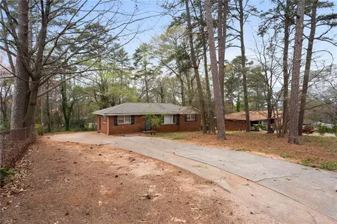 5273 Crystal Ln, Atlanta, GA 30349