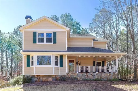 165 Carriage Gate Dr, Sharpsburg, GA 30277