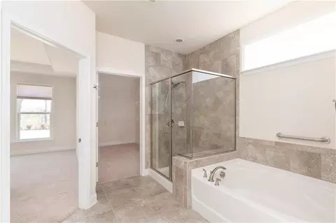 Bath - 746 Firefly Ct, Griffin, GA 30223 photo 3 of 4