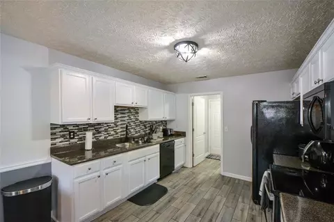 Kitchen - 1477 Arbor Place Dr, Morrow, GA 30260 photo 3 of 4