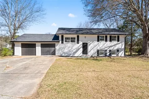 6650 Baldwin Ct, Riverdale, GA 30274