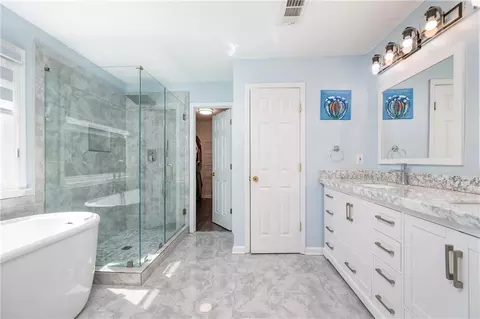 Bath - 3876 Toccoa Falls Dr, Duluth, GA 30097 photo 3 of 5