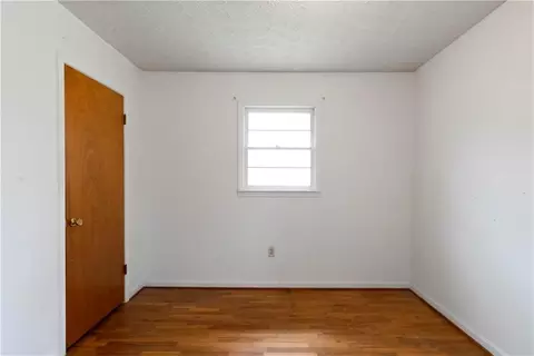 Bedroom - 31 Mill St, Cave Spring, GA 30124 photo 4 of 5