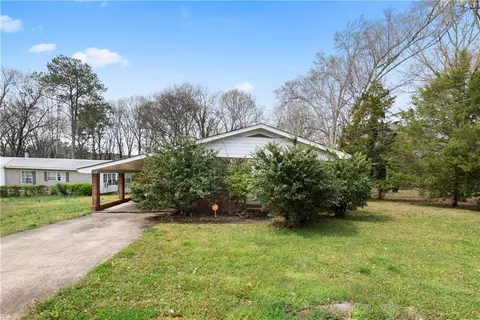 Exterior - 31 Mill St, Cave Spring, GA 30124 photo 2 of 5