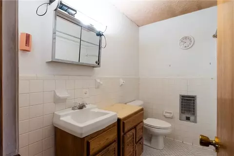 Bath - 31 Mill St, Cave Spring, GA 30124 photo 2 of 2