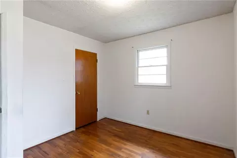 Bedroom - 31 Mill St, Cave Spring, GA 30124 photo 3 of 5