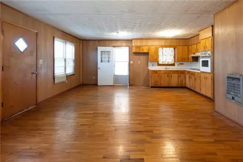 Living - 31 Mill St, Cave Spring, GA 30124 photo 4 of 6