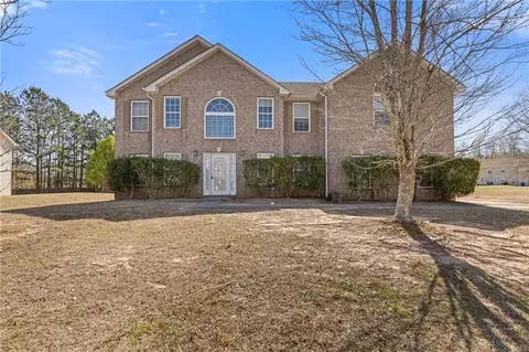 7151 Firethorn Ln, Atlanta, GA 30349