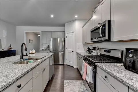 Kitchen - 3173 Lowell Rd, Bethlehem, GA 30620 photo 4 of 7