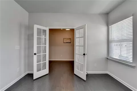 Entry Way - 3173 Lowell Rd, Bethlehem, GA 30620 photo 2 of 8