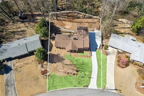 3250 N Embry Cir, Chamblee, GA 30341 photo 9