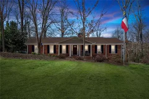 3250 N Embry Cir, Chamblee, GA 30341 photo 6