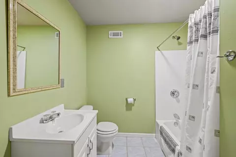 Bath - 1650 Daniel Park Dr, Dacula, GA 30019 photo 6 of 6