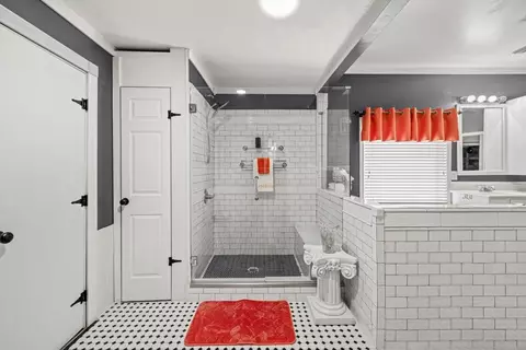 Bath - 1650 Daniel Park Dr, Dacula, GA 30019 photo 2 of 6