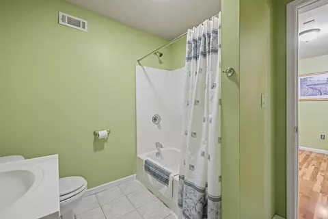 Bath - 1650 Daniel Park Dr, Dacula, GA 30019 photo 5 of 6