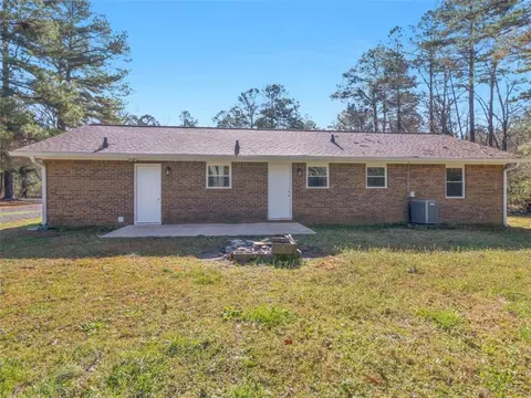 Exterior - 134 Glen Echo Dr, Jackson, GA 30233 photo 6 of 7