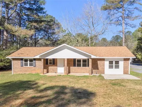 Exterior - 134 Glen Echo Dr, Jackson, GA 30233 photo 7 of 7