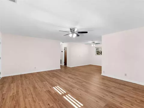 Living - 134 Glen Echo Dr, Jackson, GA 30233 photo 1 of 7