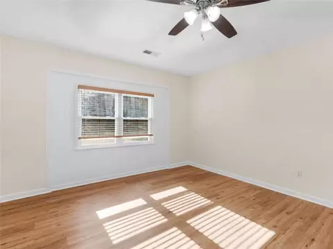 Bedroom - 134 Glen Echo Dr, Jackson, GA 30233 photo 4 of 10