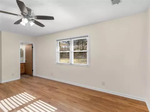 Bedroom - 134 Glen Echo Dr, Jackson, GA 30233 photo 9 of 10