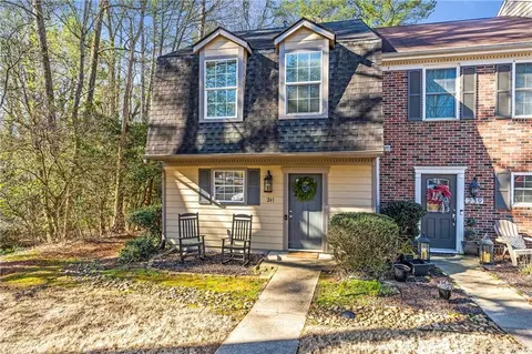 241 Quail Run, Roswell, GA 30076