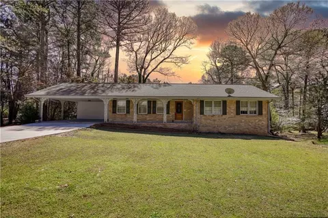 1295 Maple St SE, Conyers, GA 30013