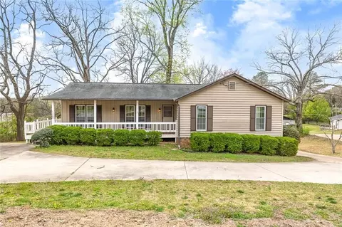 2285 Bascomb Carmel Rd, Woodstock, GA 30189