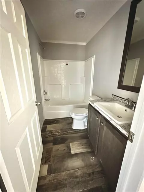 Bath - 485 Dugdown Rd, Buchanan, GA 30113 photo 1 of 3