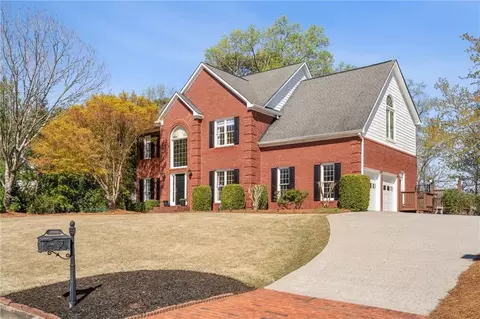 12600 Silver Fox Ct, Roswell, GA 30075