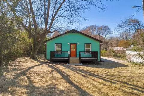 Exterior - 445 S Broad St, Toccoa, GA 30577 photo 7 of 12