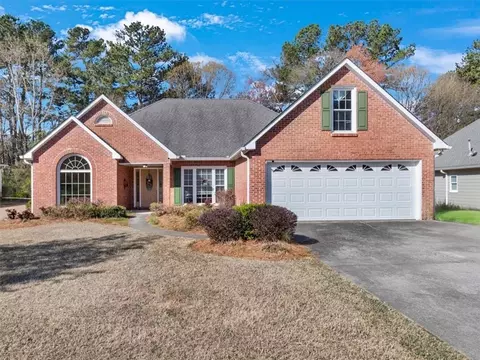 1050 Sunny Field Ct, Lawrenceville, GA 30043