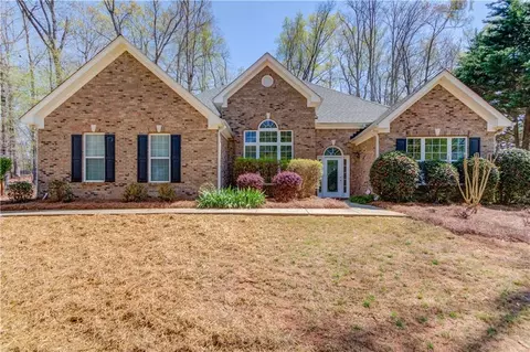 1011 City Market St, Hoschton, GA 30548