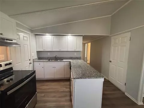 Kitchen - 529 Landers St, Monroe, GA 30655 photo 2 of 3