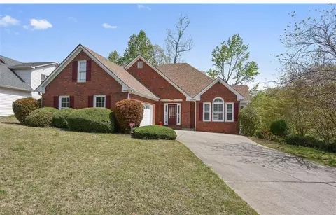 625 Sycamore Glen Ct NW, Lawrenceville, GA 30044