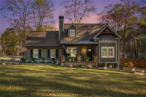 105 Beech Ct, Senoia, GA 30276