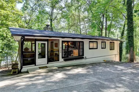 5728 Hidden Cove Rd, Gainesville, GA 30504