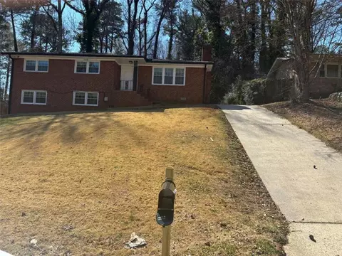 2703 Rainbow Forest Dr, Decatur, GA 30034