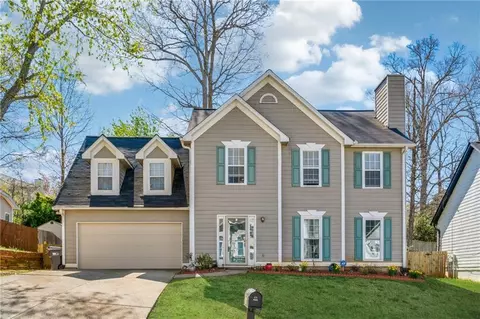 880 Hillary Ln, Lawrenceville, GA 30043