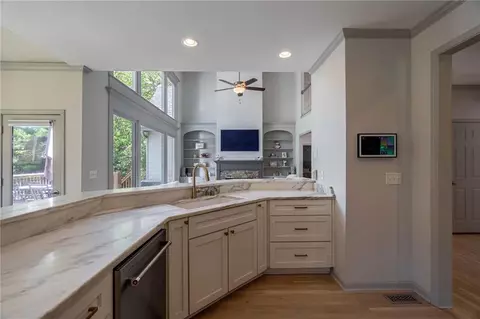 Kitchen - 320 N Drew Ct, Duluth, GA 30097 photo 6 of 11