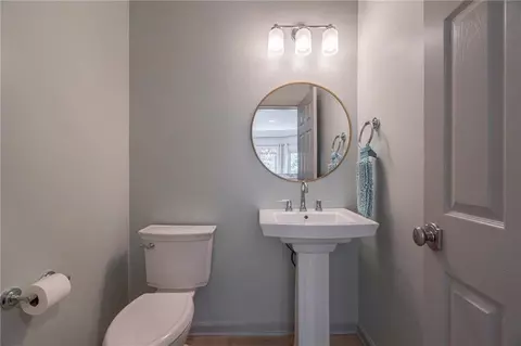 Bath - 320 N Drew Ct, Duluth, GA 30097 photo 6 of 9
