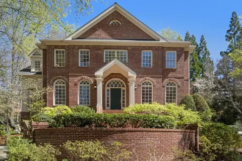 220 Sheridan Point Ln, Atlanta, GA 30342