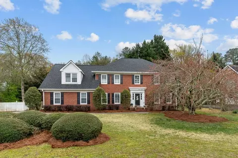 4938 Woodfall Dr, Lilburn, GA 30047