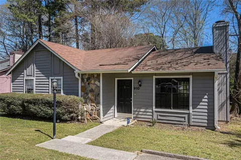 910 Brandon Hill Way, Jonesboro, GA 30238